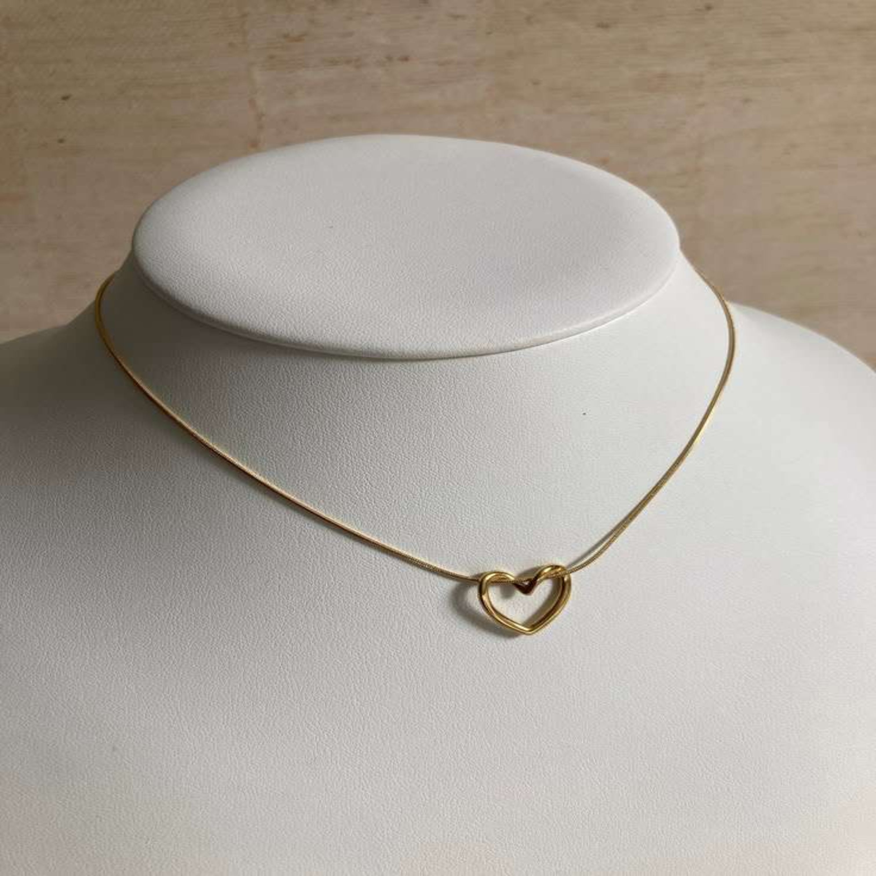 Heart themed pendant - Thecharmingcharms09