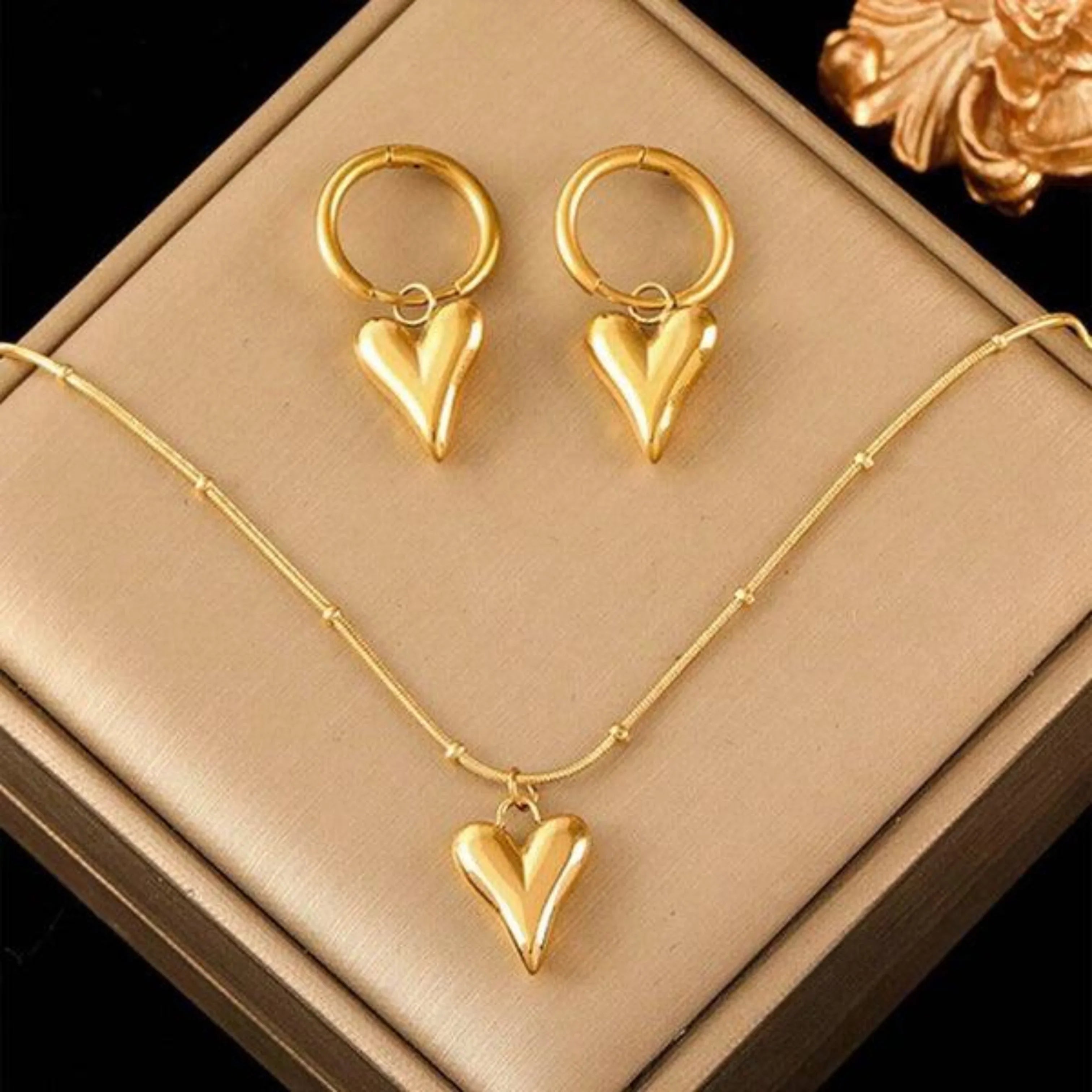 Heart themed Combo - Thecharmingcharms09